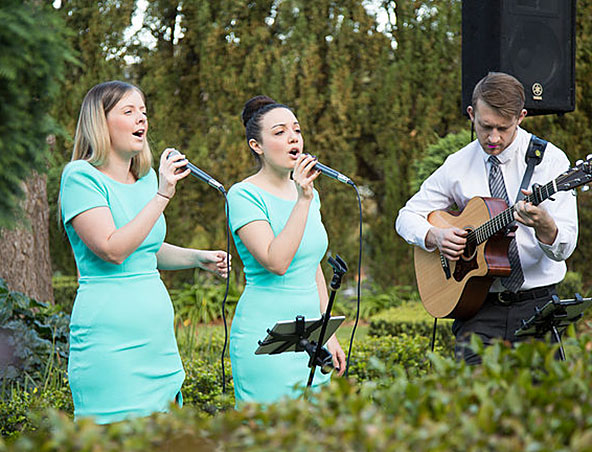 Aria Acoustic Adelaide Singing Music Group - Wedding Cover Bands - Duos